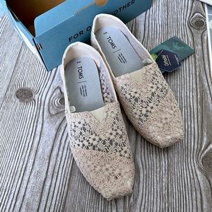 TOMS Floral Lace Classics Alpargata Slip-On